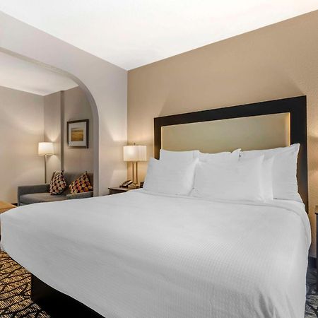 Best Western Plus Des Moines West Inn & Suites Clive Екстер'єр фото