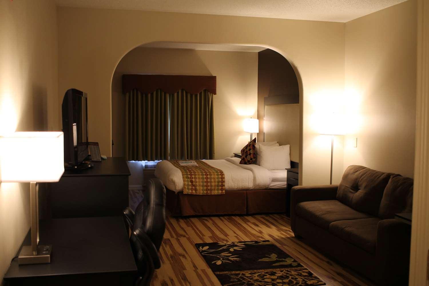 Best Western Plus Des Moines West Inn & Suites Clive Екстер'єр фото