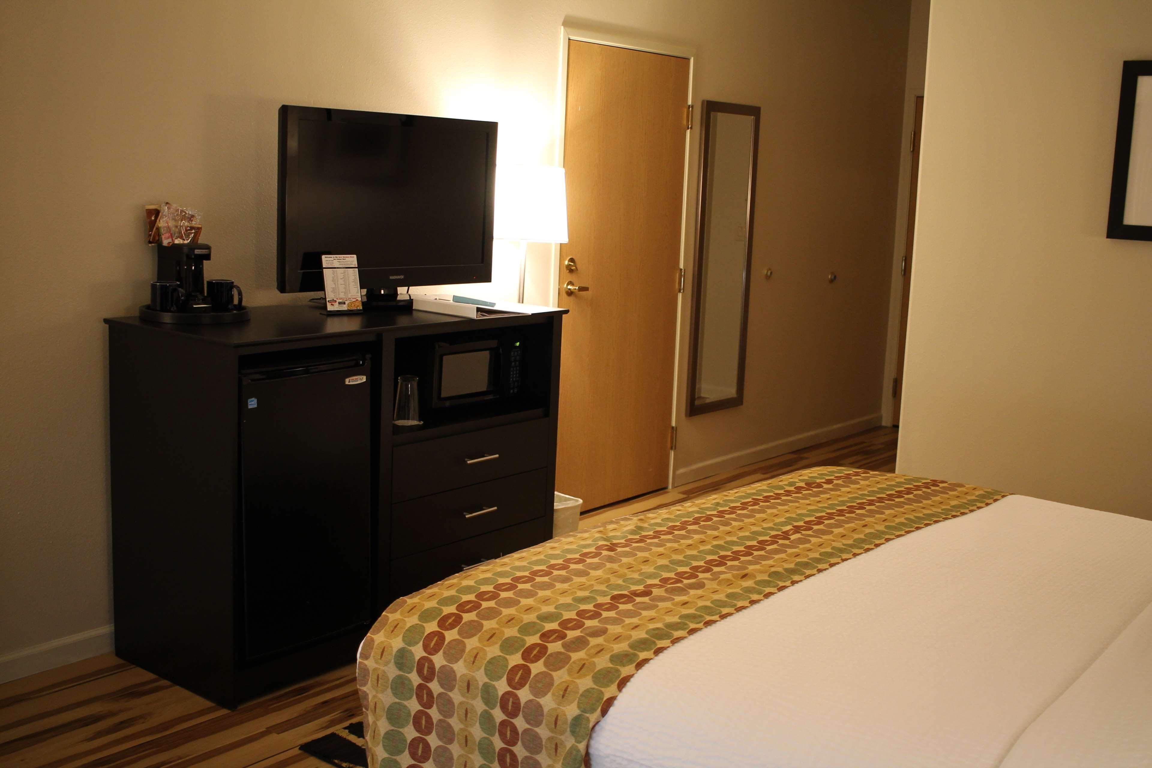 Best Western Plus Des Moines West Inn & Suites Clive Екстер'єр фото