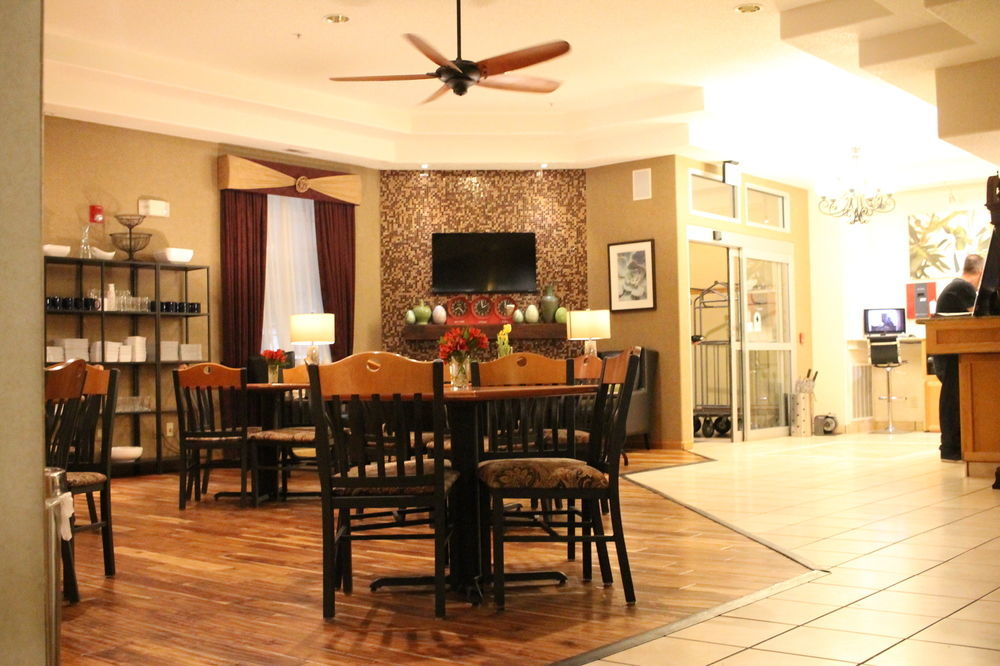 Best Western Plus Des Moines West Inn & Suites Clive Екстер'єр фото