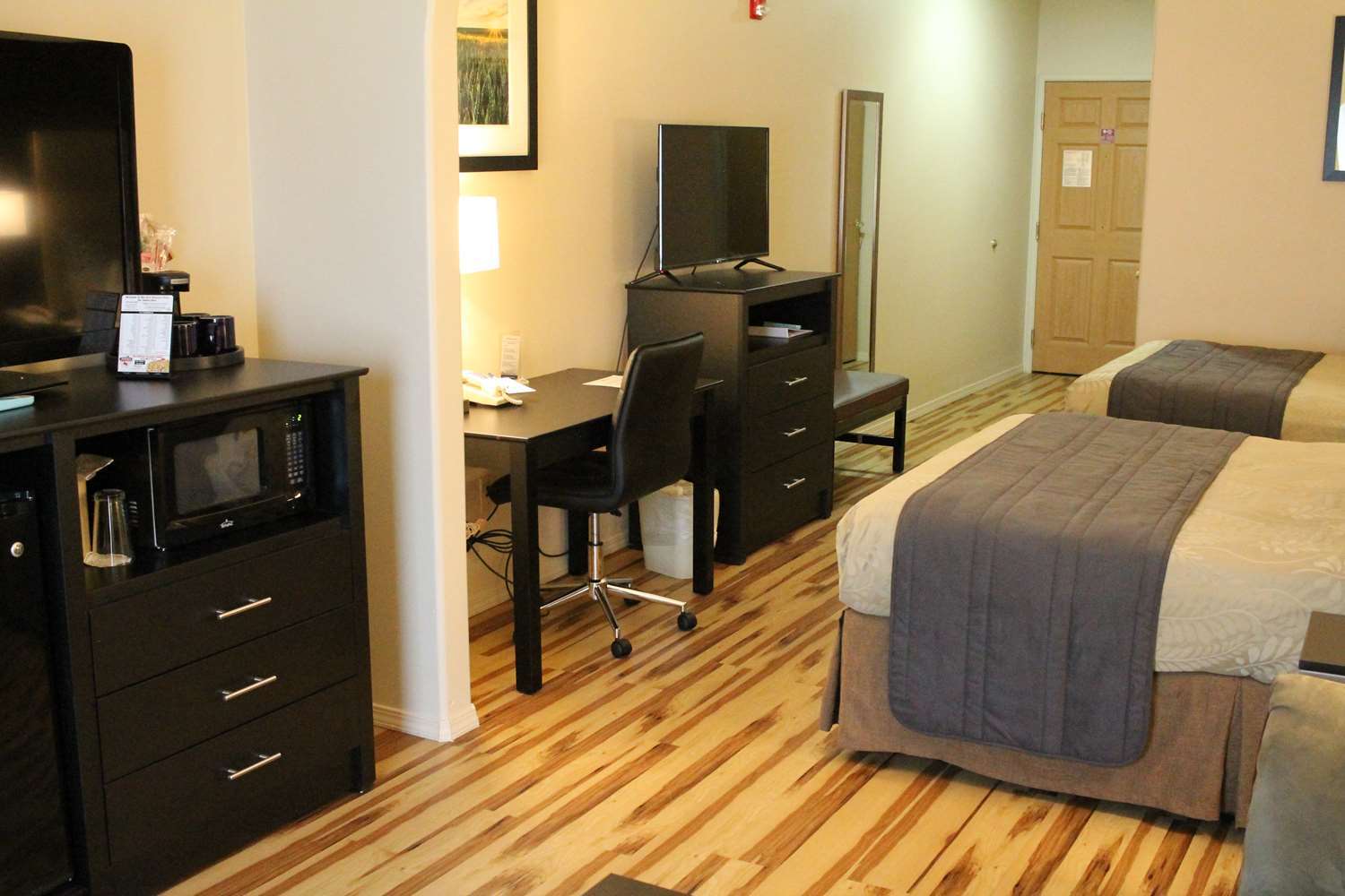 Best Western Plus Des Moines West Inn & Suites Clive Екстер'єр фото